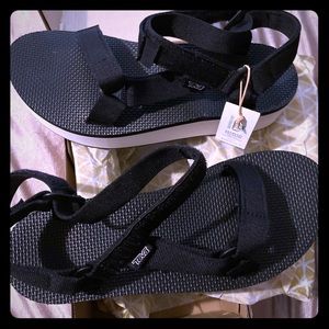 Black Platform Universal Sandals